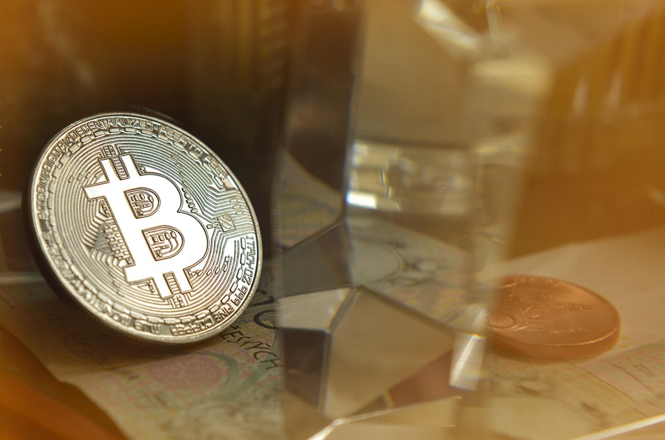 以太坊巨鲸投降！6.5万枚ETH做多仓位昨晚已近全数止损
